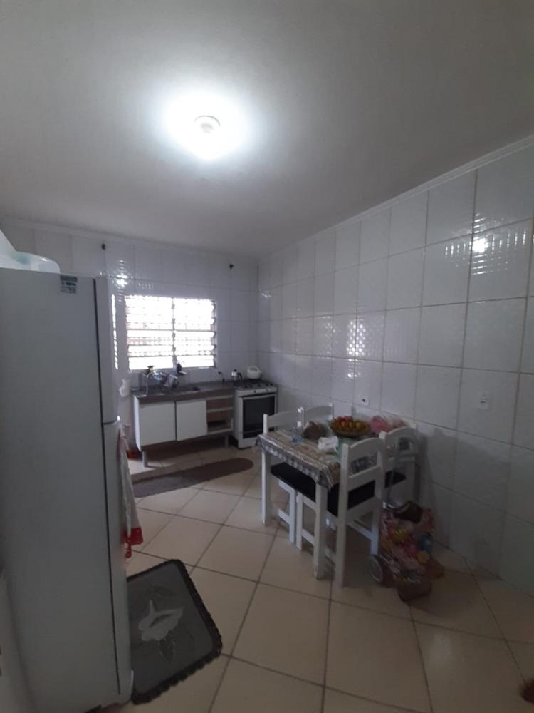 Casa à venda com 5 quartos, 220m² - Foto 19