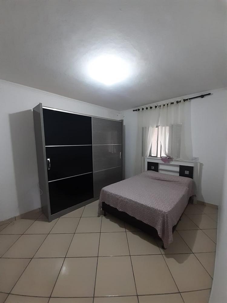 Casa à venda com 5 quartos, 220m² - Foto 21