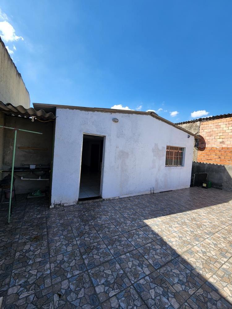 Casa à venda com 6 quartos, 250m² - Foto 50