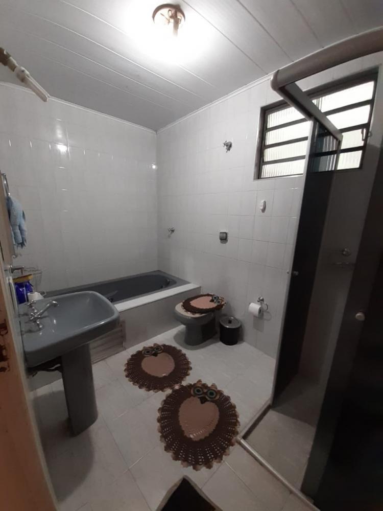 Casa à venda com 6 quartos, 300m² - Foto 17