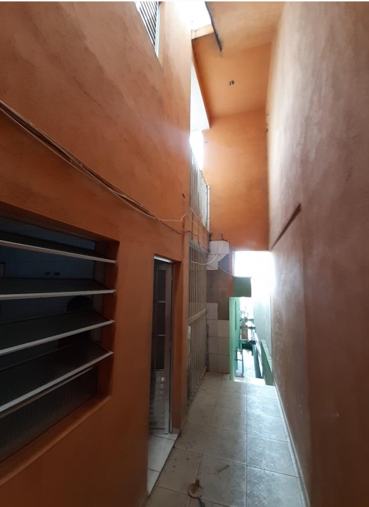 Casa à venda com 6 quartos, 150m² - Foto 18