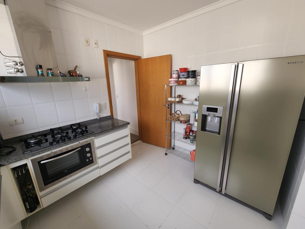 Apartamento à venda com 4 quartos, 156m² - Foto 27