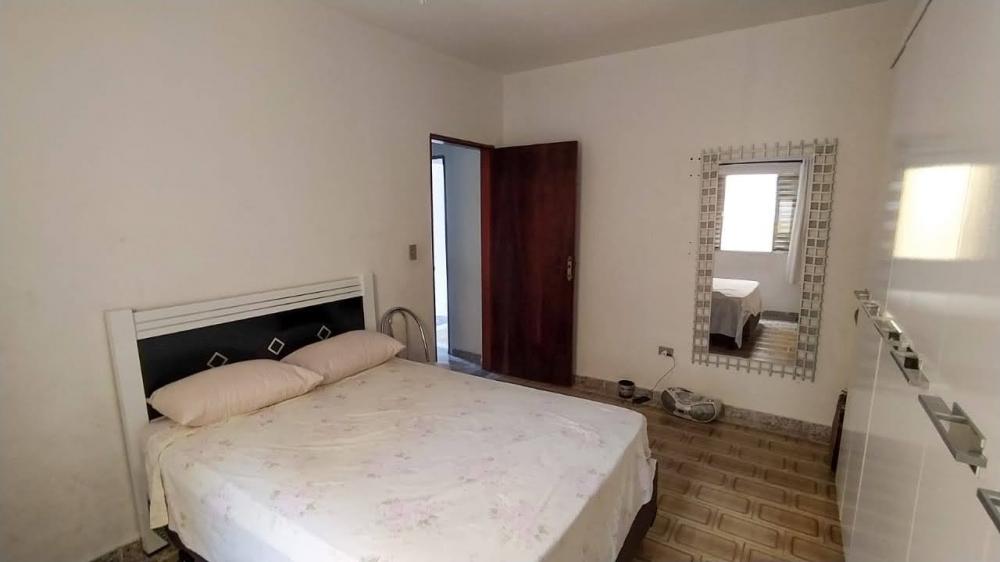 Casa à venda com 6 quartos, 250m² - Foto 23