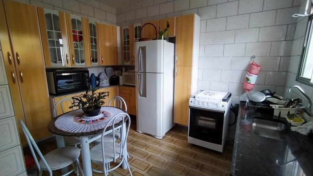 Casa à venda com 6 quartos, 250m² - Foto 22