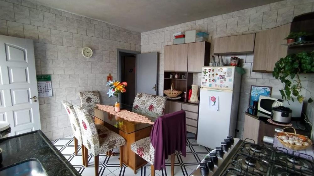 Casa à venda com 6 quartos, 250m² - Foto 5