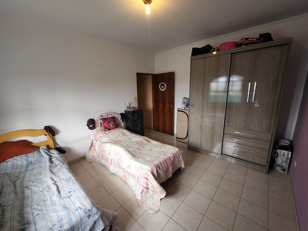 Casa à venda com 3 quartos, 131m² - Foto 2