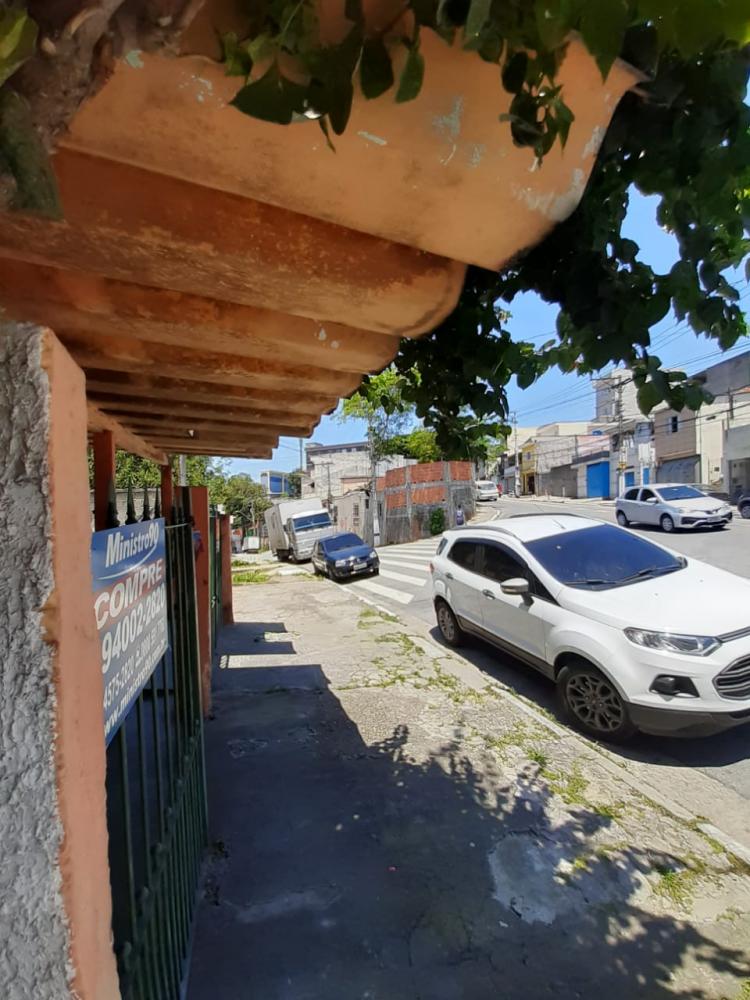 Terreno à venda com 3 quartos, 250m² - Foto 2