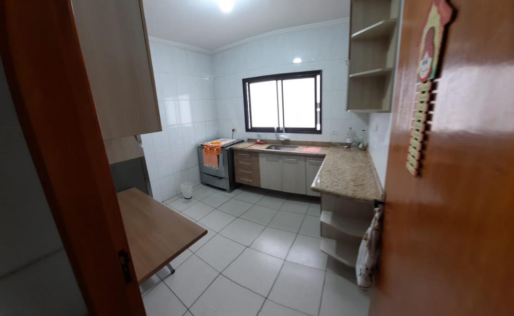 Apartamento à venda com 3 quartos, 13998m² - Foto 15