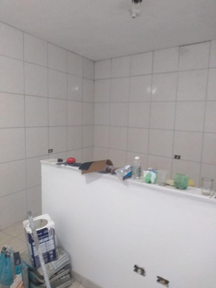 Casa à venda com 1 quarto, 100m² - Foto 2