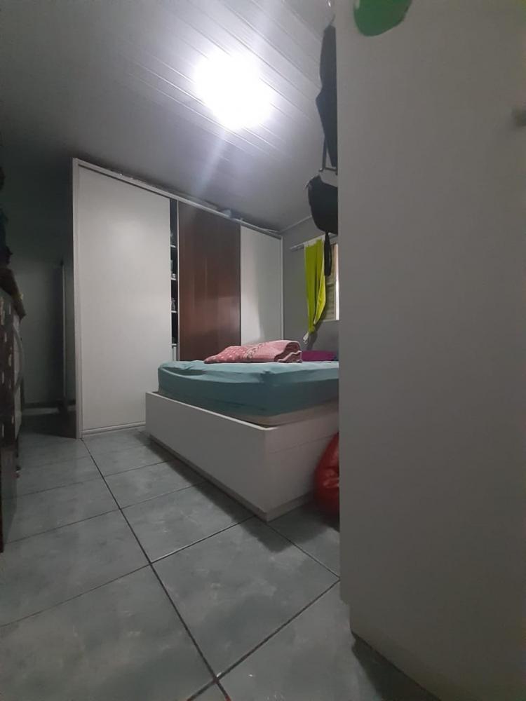 Casa à venda com 8 quartos, 250m² - Foto 34