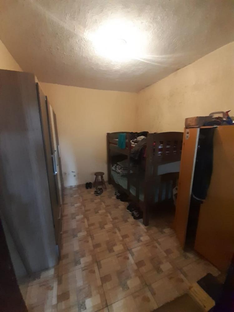 Casa à venda com 8 quartos, 250m² - Foto 6