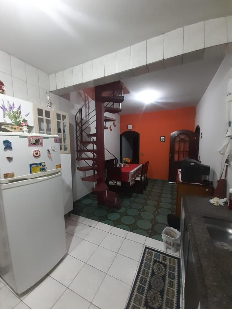 Casa à venda com 6 quartos, 142m² - Foto 12