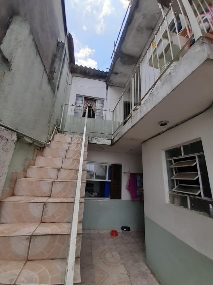 Casa à venda com 5 quartos, 179m² - Foto 4