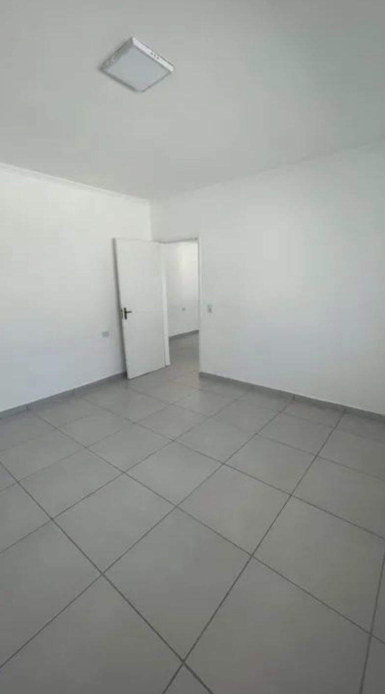 Casa à venda com 2 quartos, 50m² - Foto 9