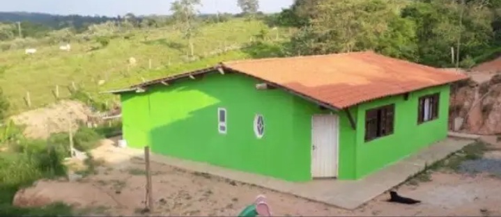 Haras e Área Rural Padrão à venda com 2 quartos, 930m² - Foto 2
