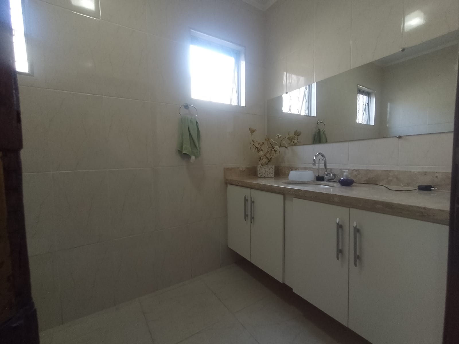 Casa à venda com 3 quartos, 183m² - Foto 18