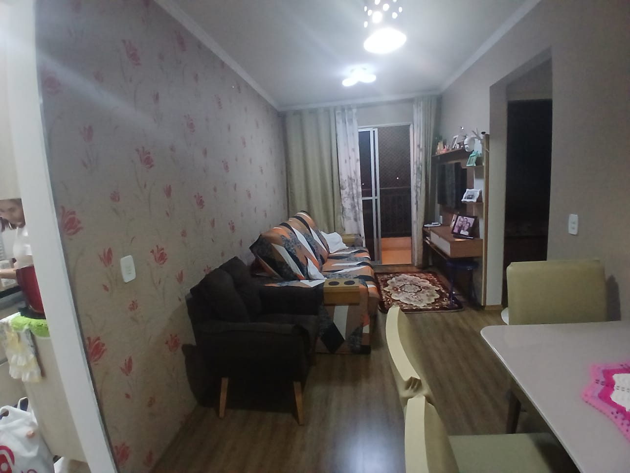 Apartamento reformado(52m²), 02 dormitórios, 01 vaga