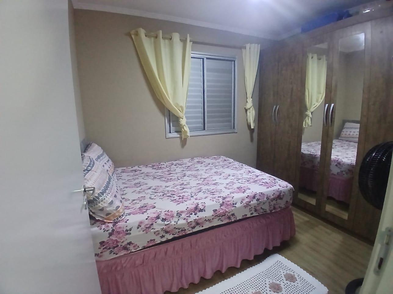 Apartamento reformado(52m²), 02 dormitórios, 01 vaga