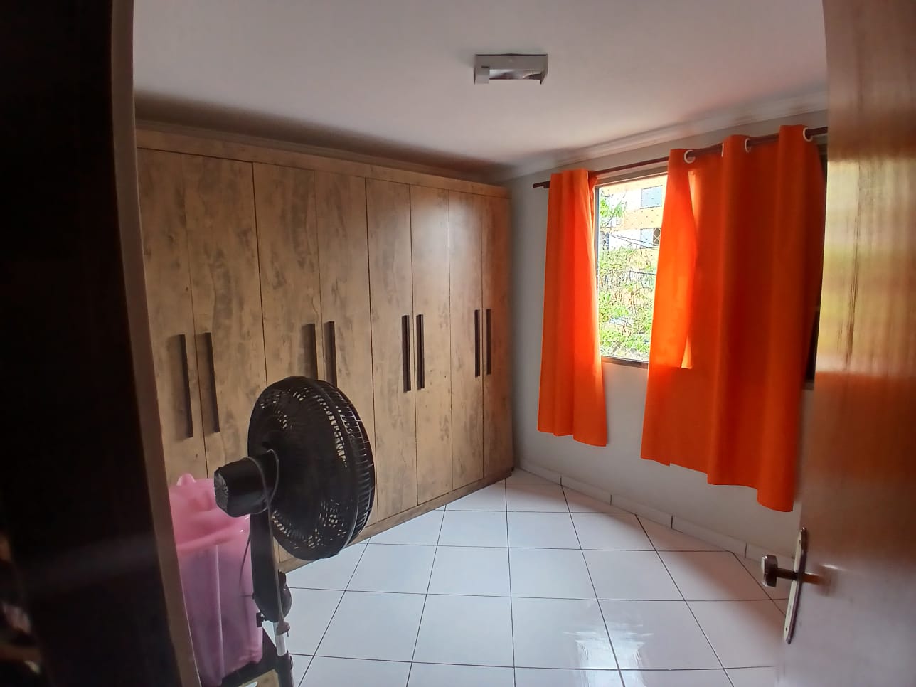 Apartamento reformado(52m²), 02 dormitórios, 01 vaga