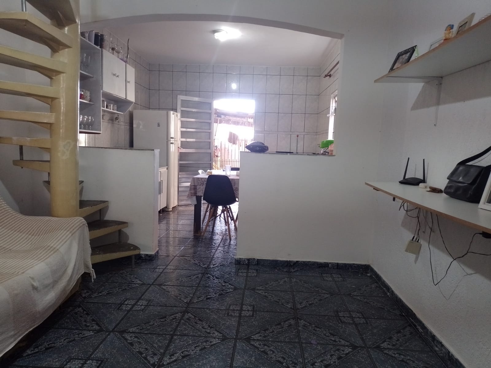 Casa à venda com 4 quartos, 125m² - Foto 1