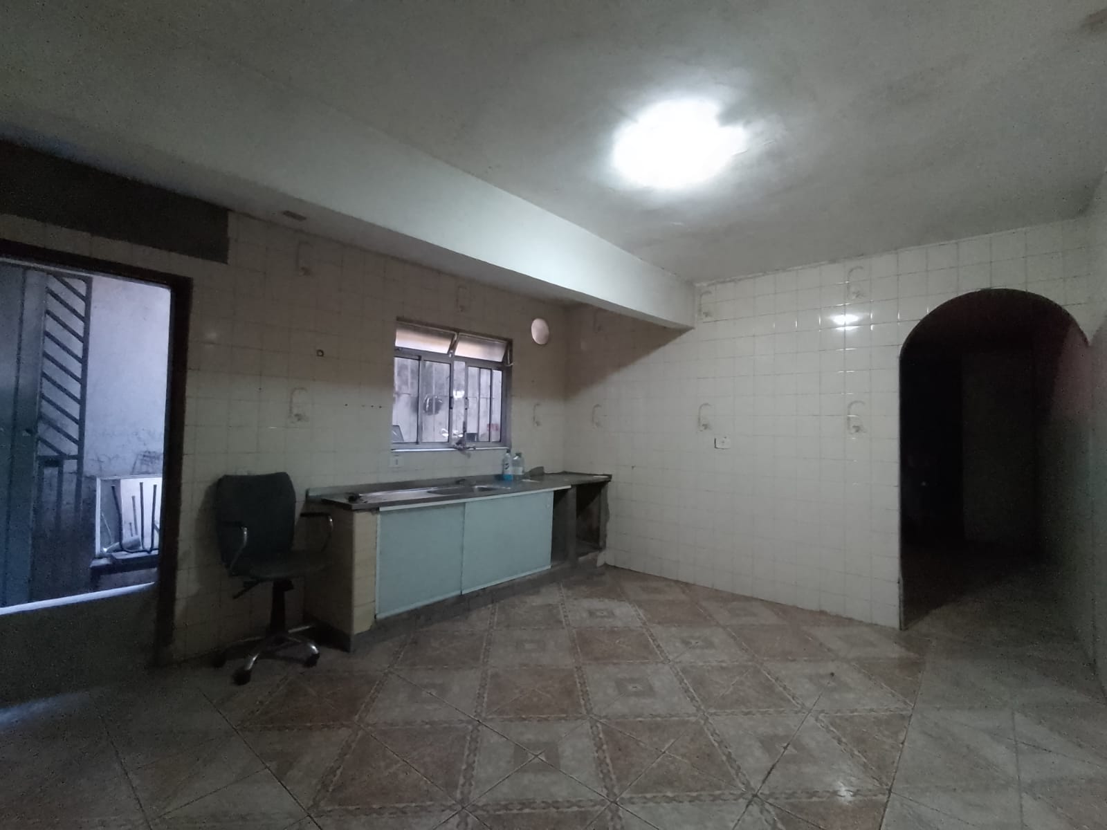 Casa para renda com salão comercial(125m²) 02 casas, 01 vaga/R$400mil/Munhoz Jr/Osasco