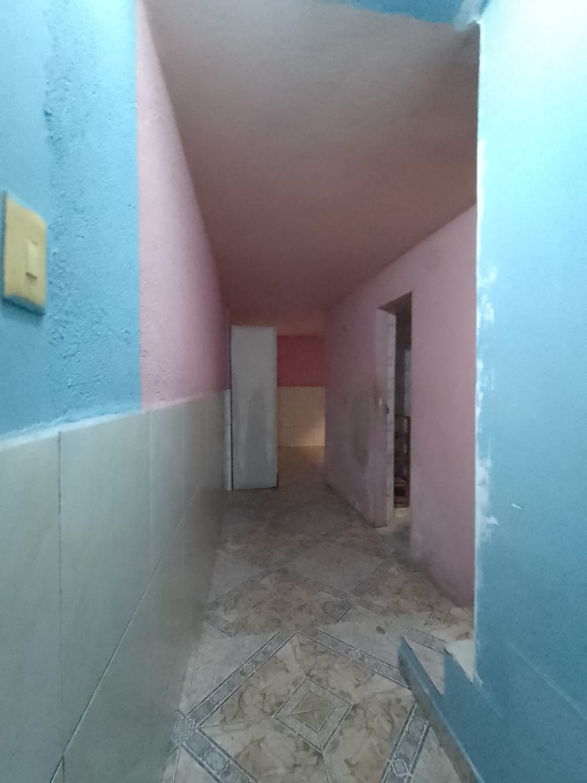 Casa para renda com salão comercial(125m²) 02 casas, 01 vaga/R$400mil/Munhoz Jr/Osasco