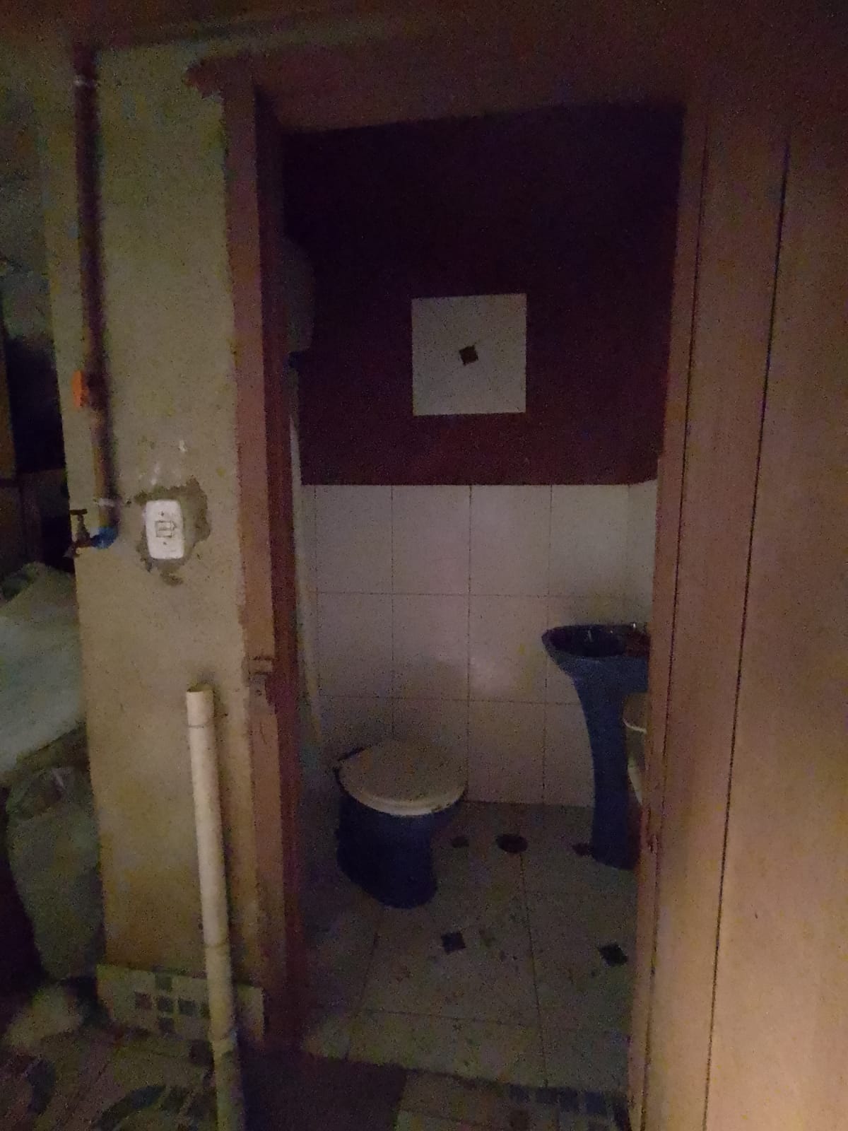 Casa para renda com salão comercial(125m²) 02 casas, 01 vaga/R$400mil/Munhoz Jr/Osasco