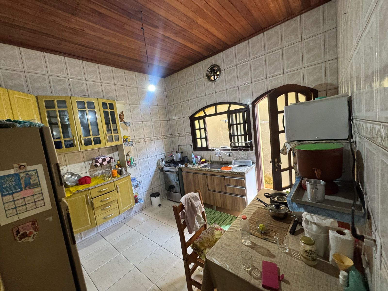Casa à venda com 4 quartos, 325m² - Foto 2
