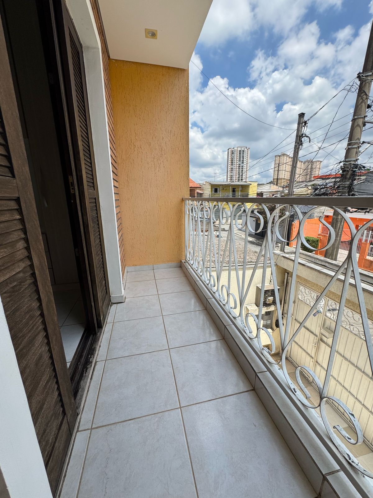 Sobrado(125m2)- 4 quartos(1 suíte) 
