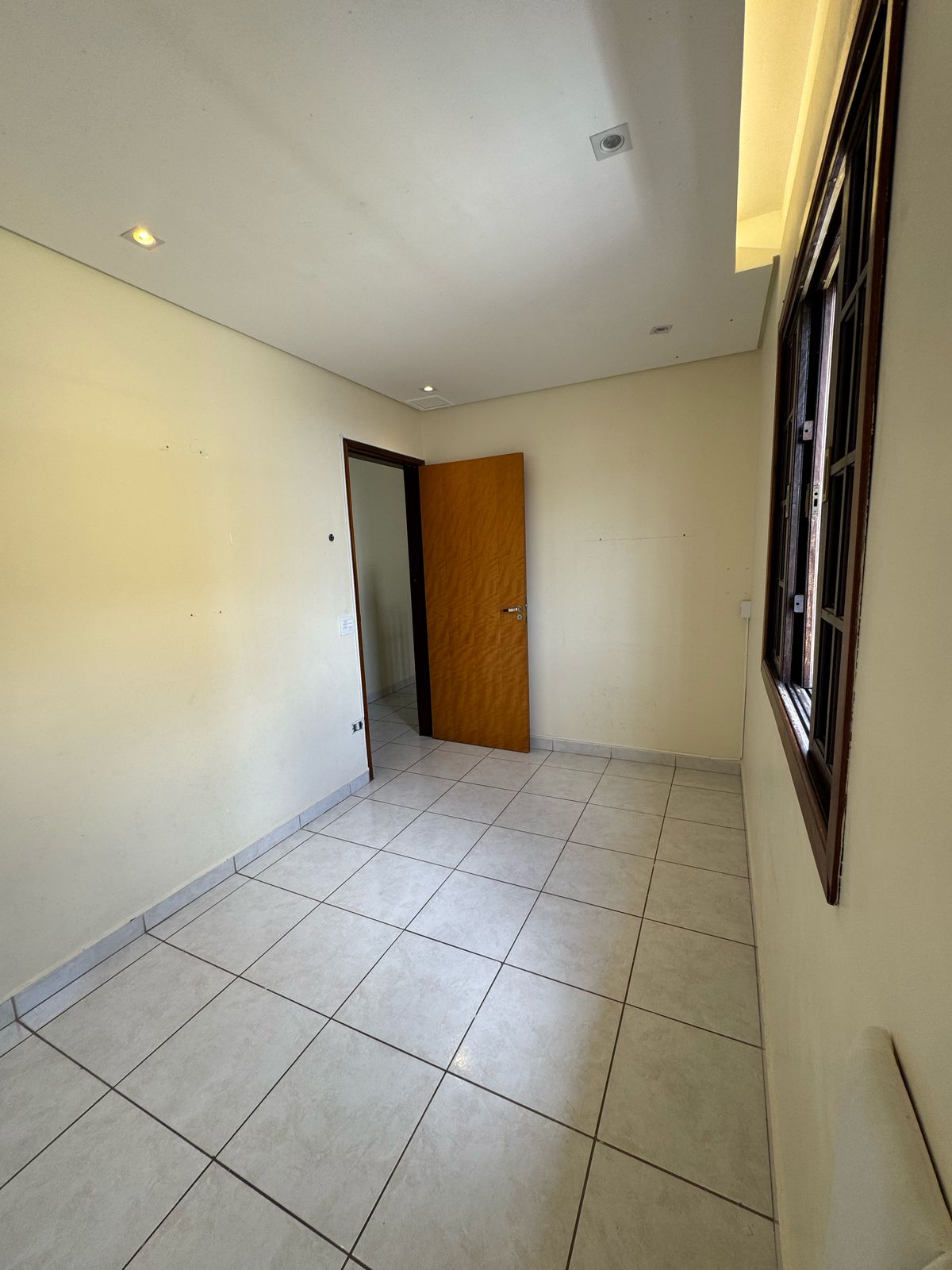 Sobrado(125m2)- 4 quartos(1 suíte) 