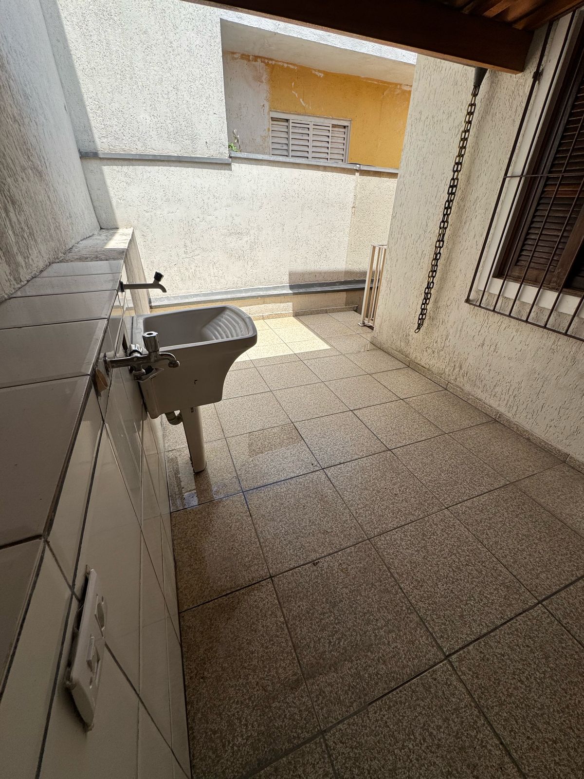 Sobrado(125m2)- 4 quartos(1 suíte) 