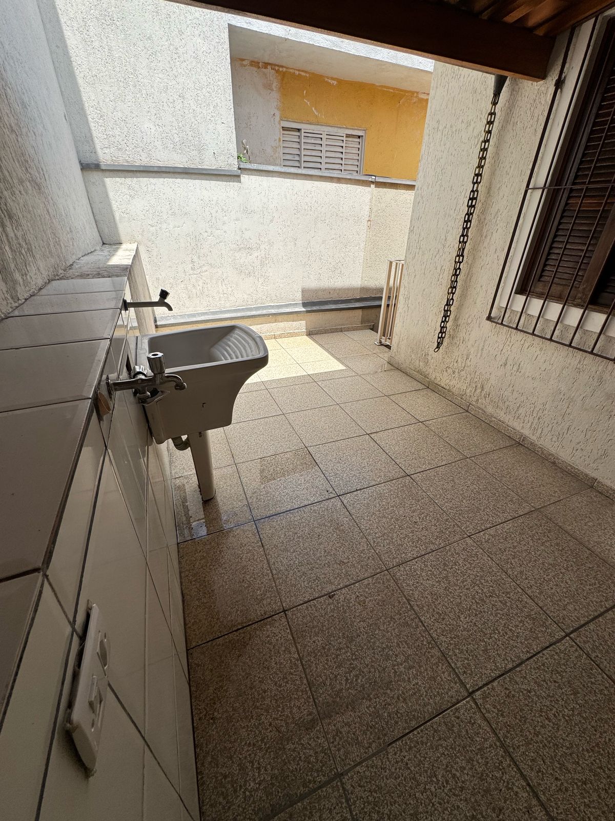Sobrado(125m2)- 4 quartos(1 suíte) 