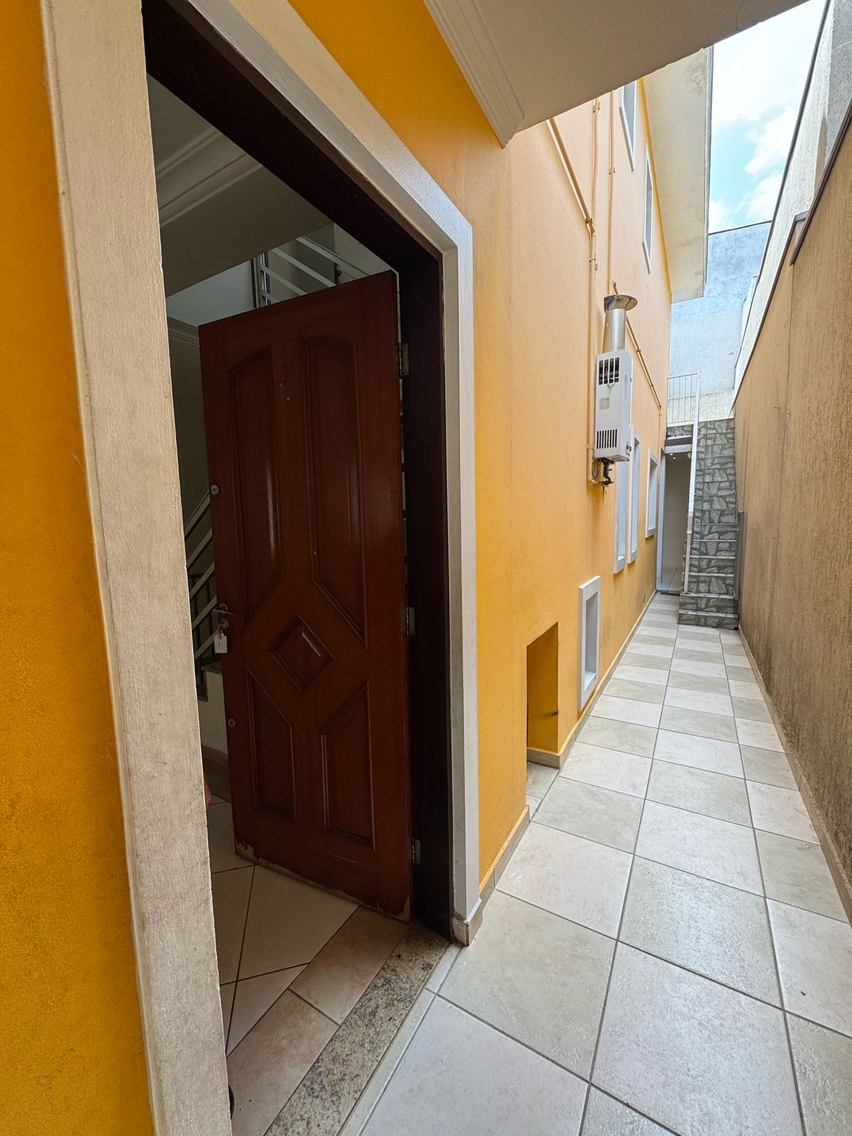 Sobrado(125m2)- 4 quartos(1 suíte) 