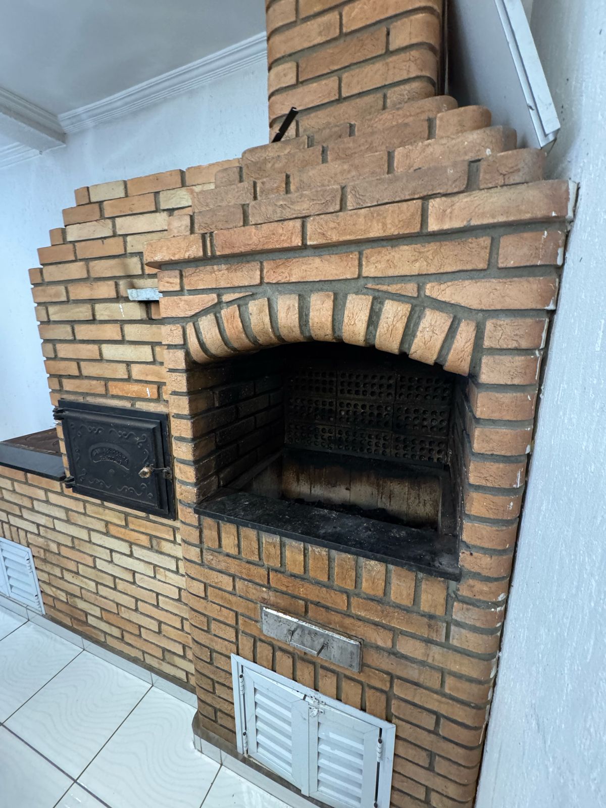 Sobrado(125m2)- 4 quartos(1 suíte) 