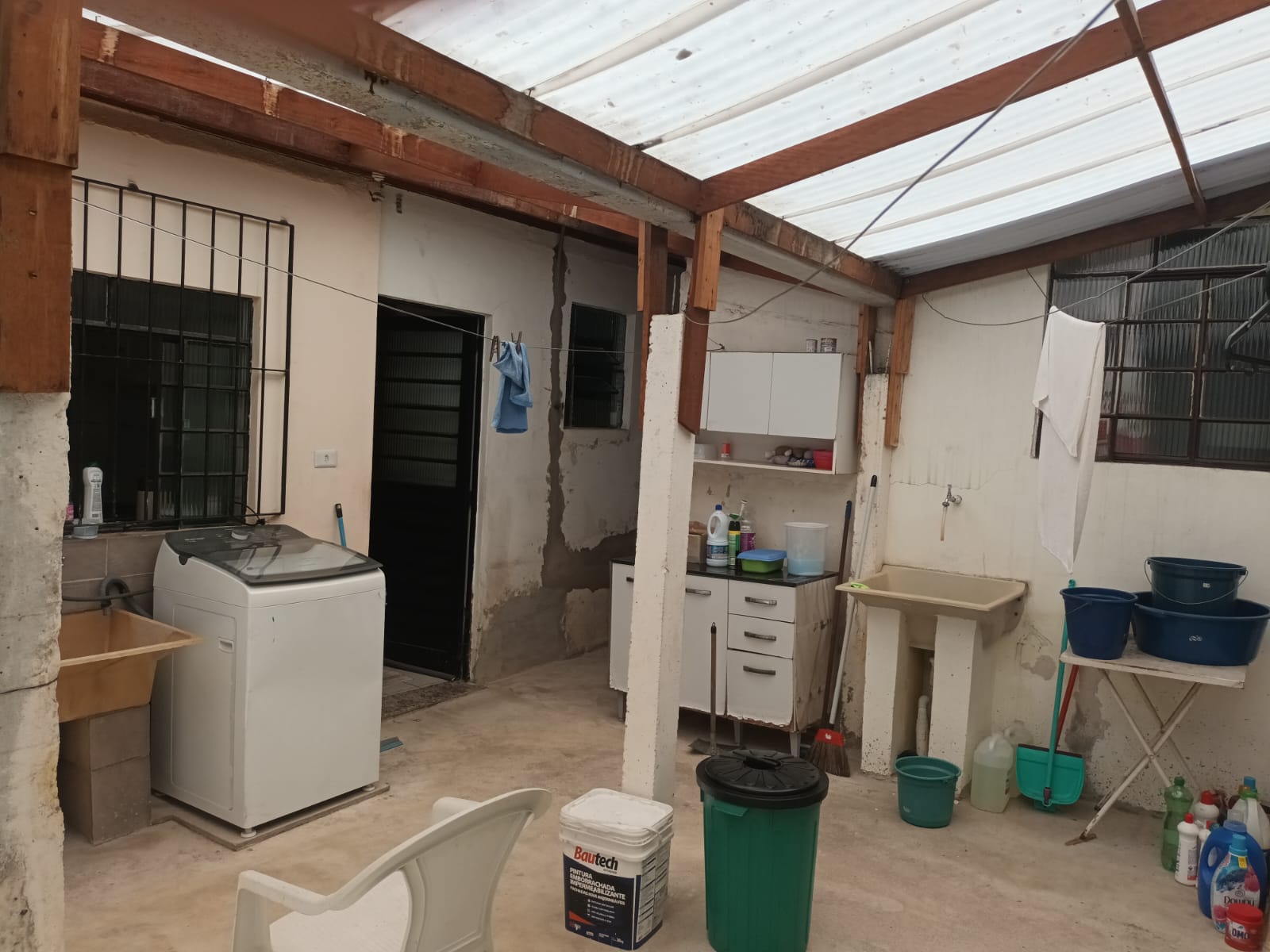 Imóvel renda(206m²)02casas, 04 Dormitórios, 02 vagas