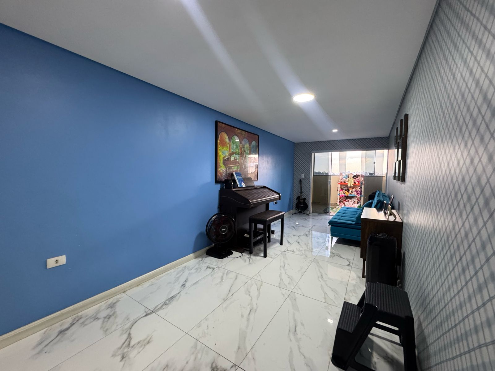 Casa com salão(151m²)03 Dormitórios,01 suite, 06 vagas