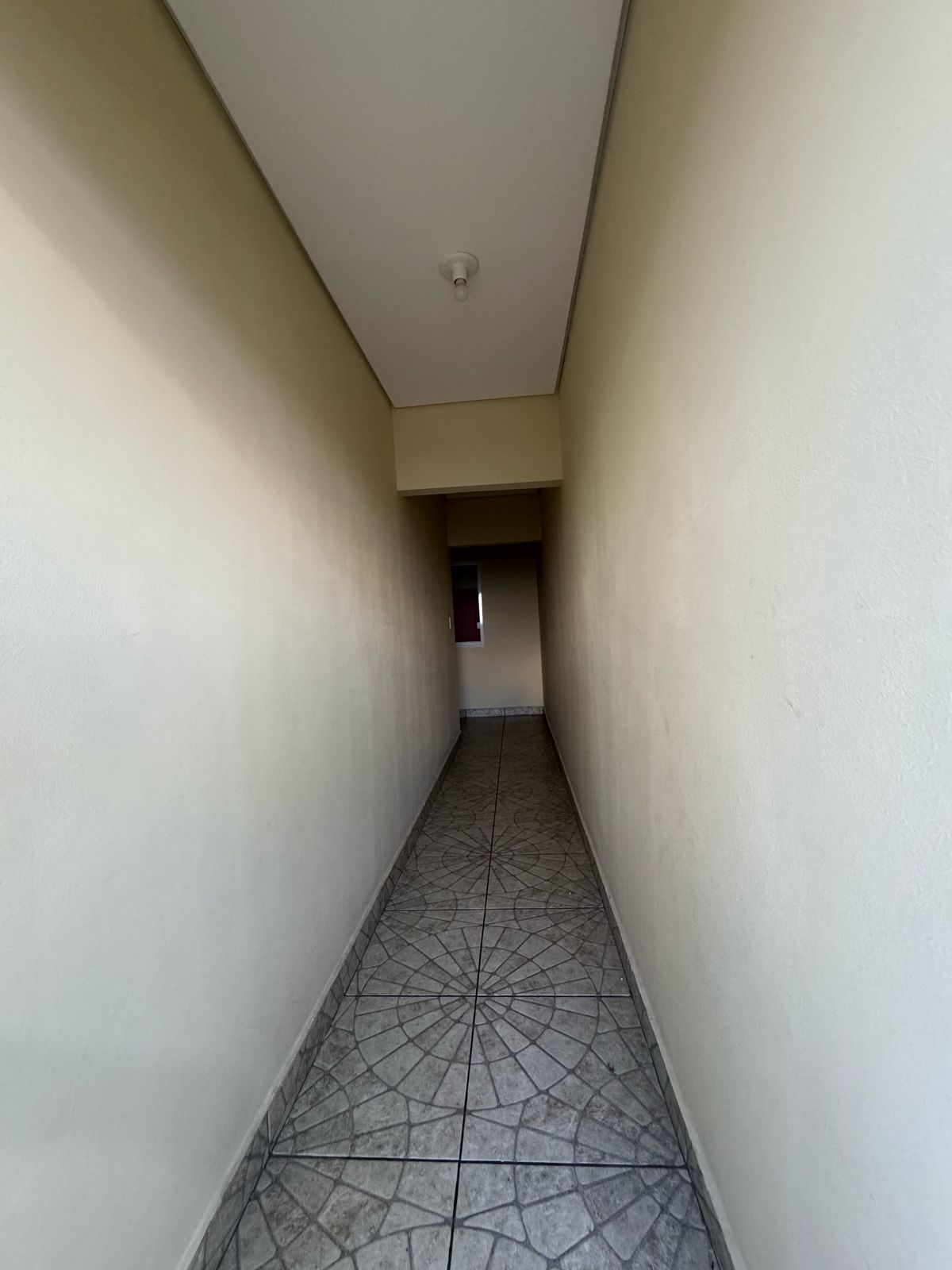 Casa com salão(151m²)03 Dormitórios,01 suite, 06 vagas