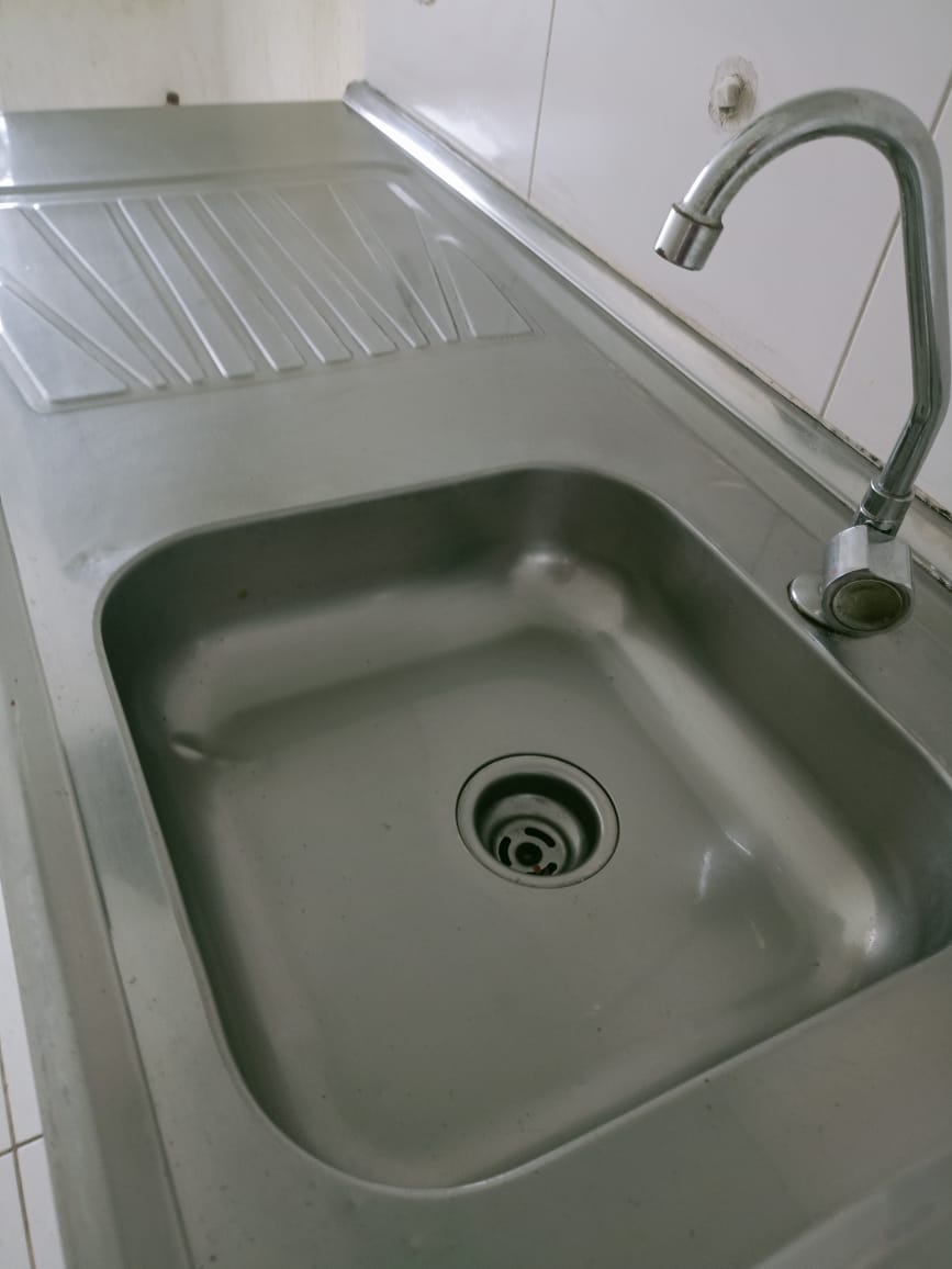 Apto reformado(50m²) 02 Dormitórios, 01 vaga