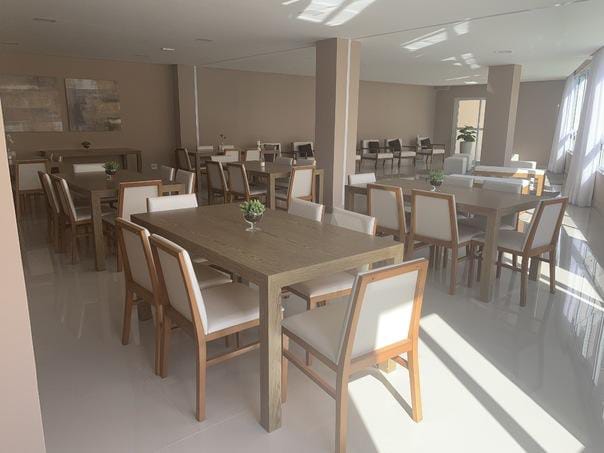 Apto reformado(50m²) 02 Dormitórios, 01 vaga