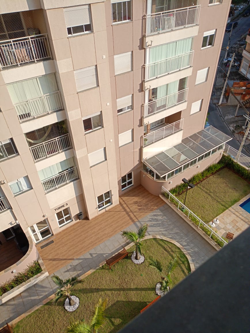 Apto reformado(50m²) 02 Dormitórios, 01 vaga