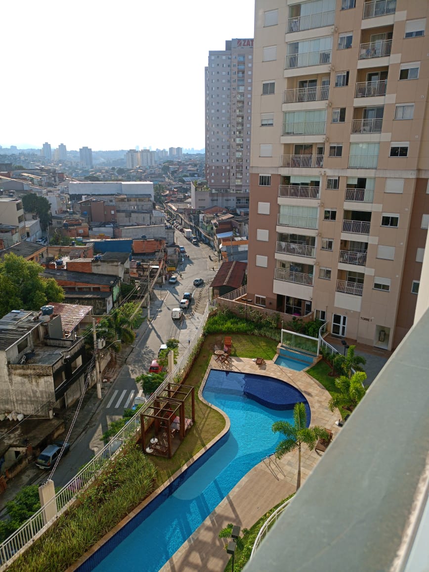 Apto reformado(50m²) 02 Dormitórios, 01 vaga