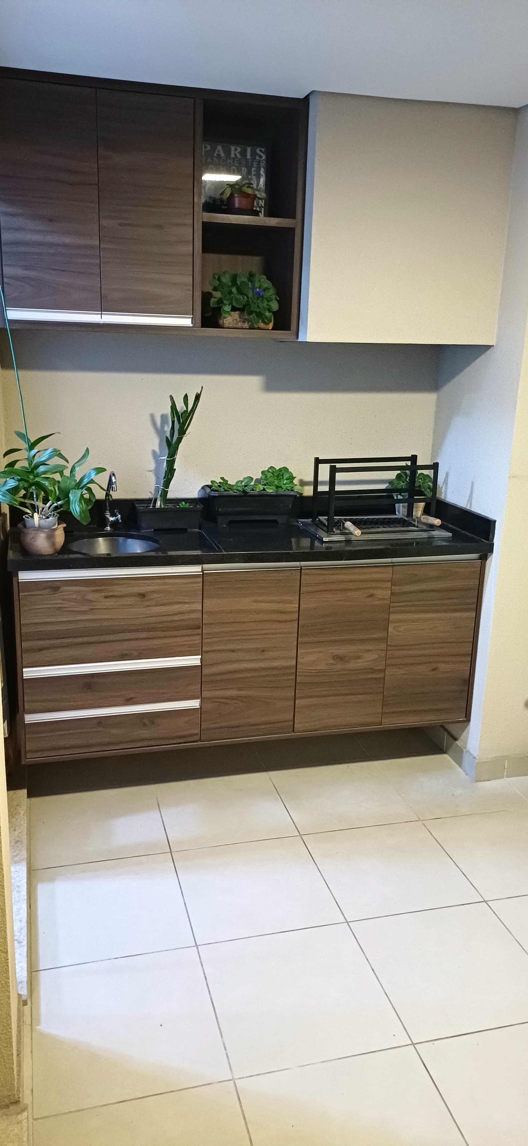 Apto reformado(77m²) 03 Dormitórios, sendo 01 suíte, 02 vagas