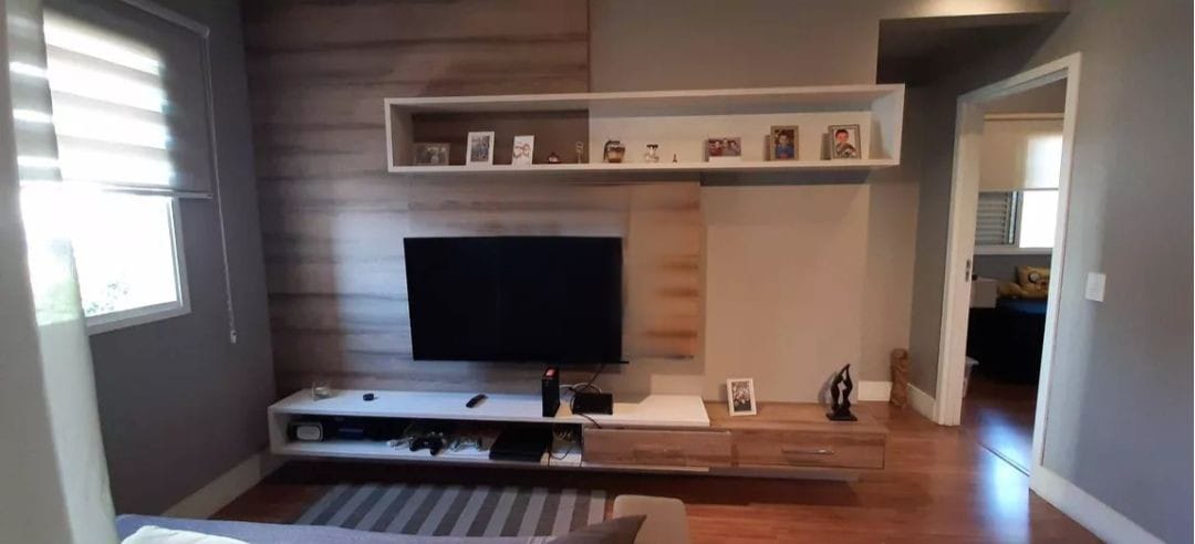 Apto reformado(77m²) 03 Dormitórios, sendo 01 suíte, 02 vagas
