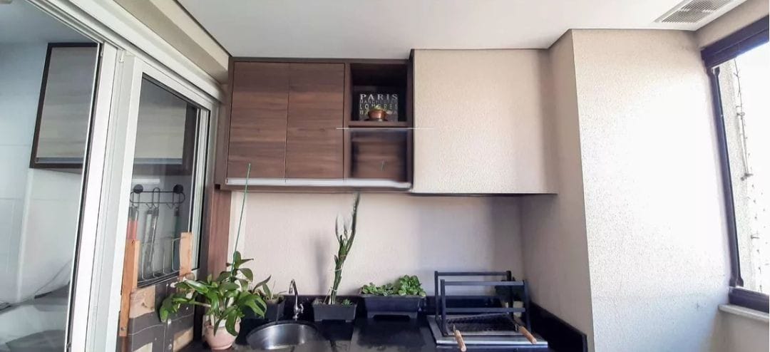 Apto reformado(77m²) 03 Dormitórios, sendo 01 suíte, 02 vagas
