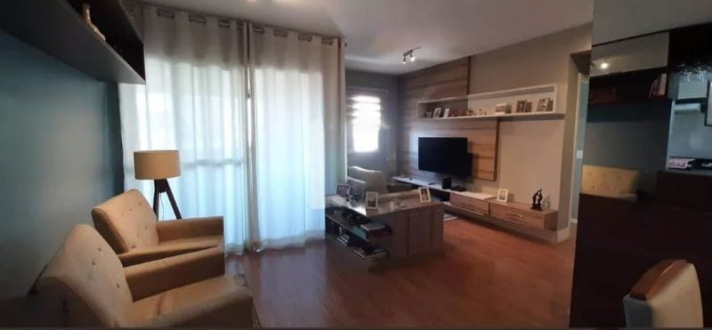 Apto reformado(77m²) 03 Dormitórios, sendo 01 suíte, 02 vagas