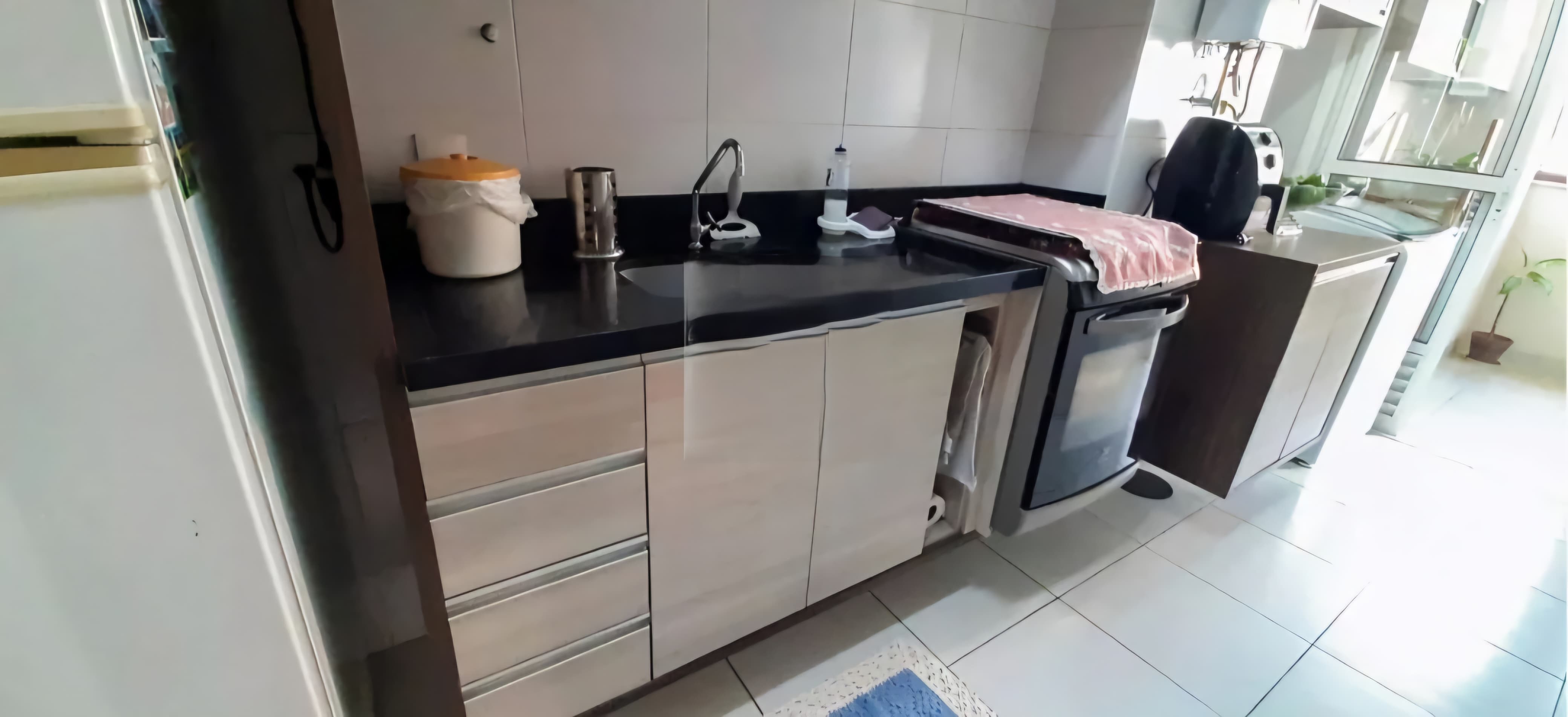 Apto reformado(77m²) 03 Dormitórios, sendo 01 suíte, 02 vagas