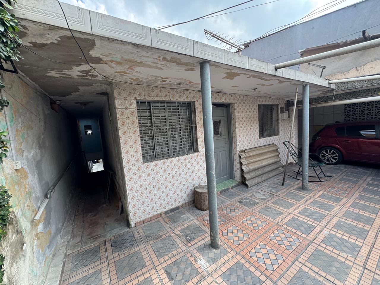 Casa à venda com 7 quartos, 270m² - Foto 2