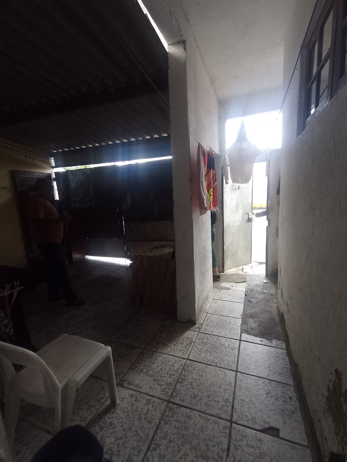 Imóvel renda(300m²) 08 casas + salão comercial, 03 vagas