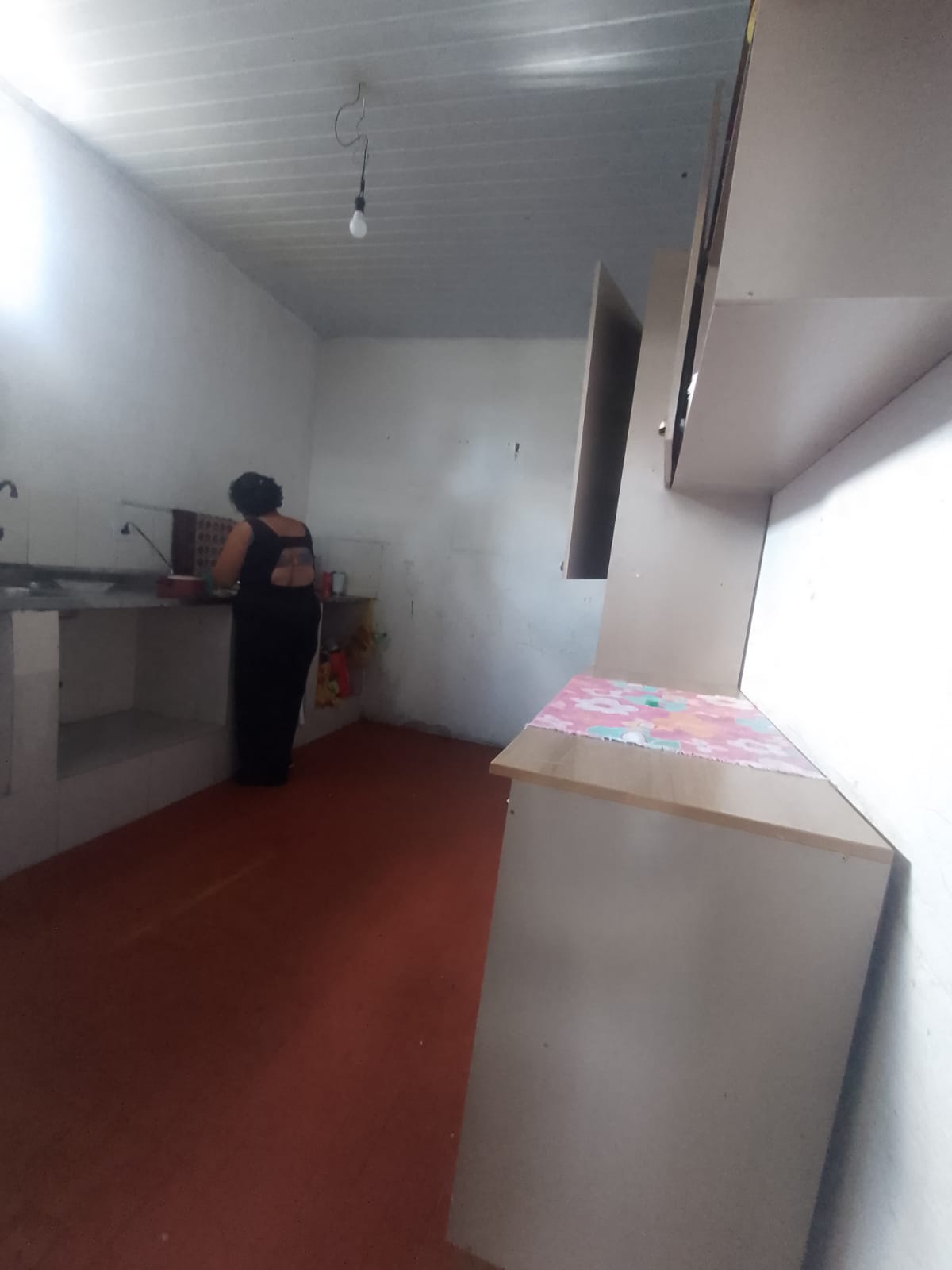 Imóvel renda(300m²) 08 casas + salão comercial, 03 vagas