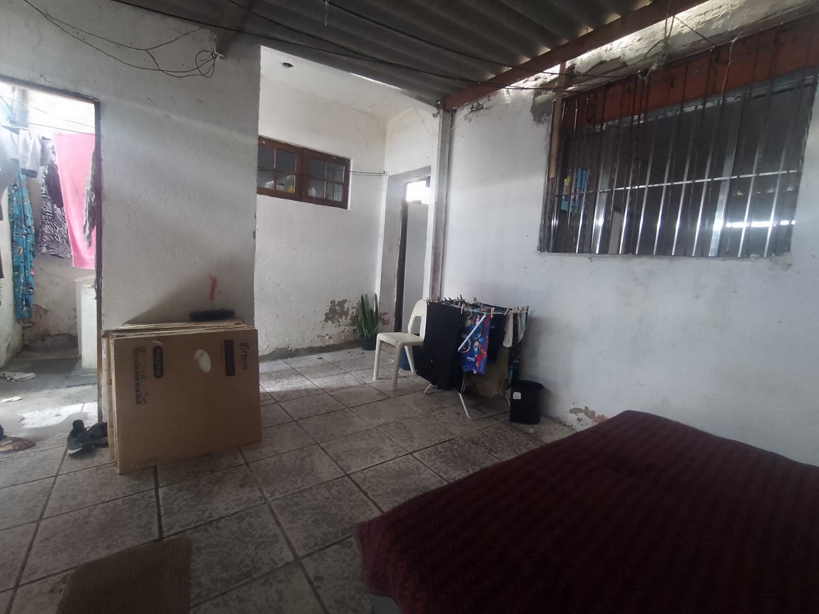 Imóvel renda(300m²) 08 casas + salão comercial, 03 vagas